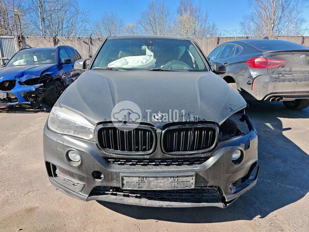 Фото BMW X5 4