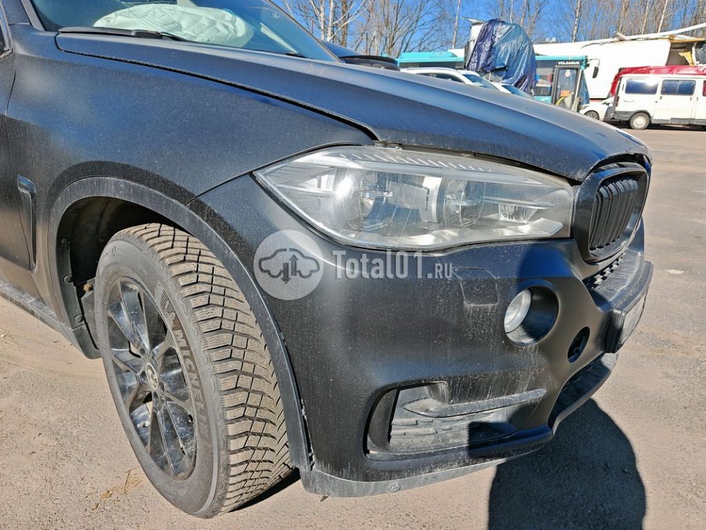 Фото BMW X5 8