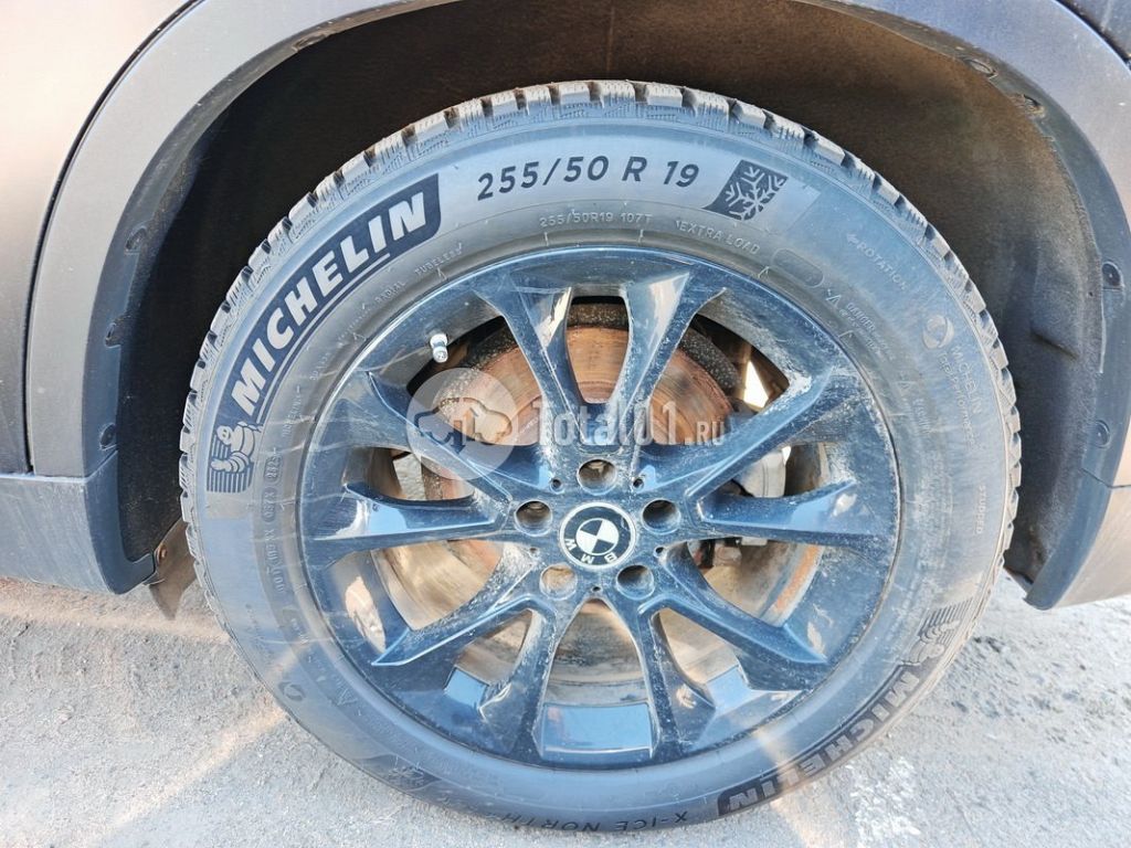 Фото BMW X5 180