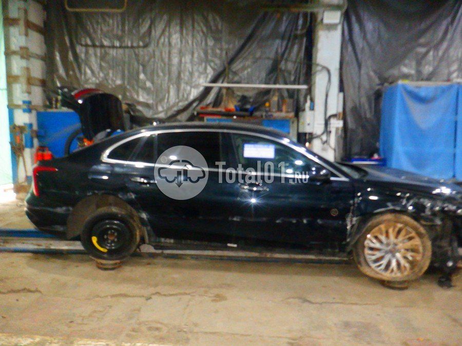 Фото FAW Hongqi H5 10