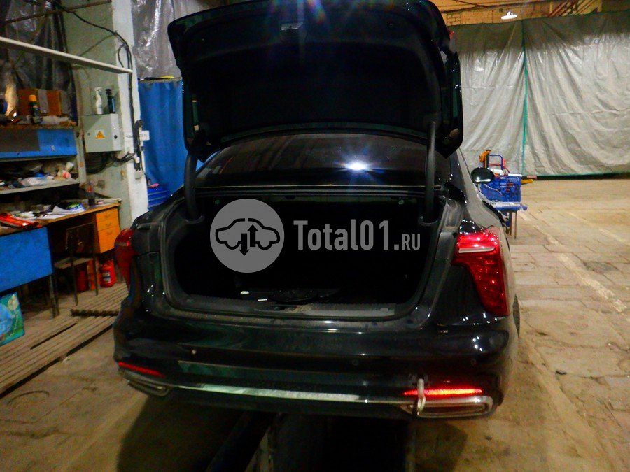 Фото FAW Hongqi H5 12