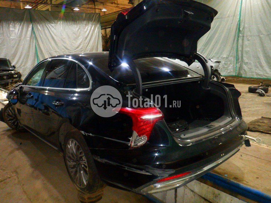 Фото FAW Hongqi H5 16