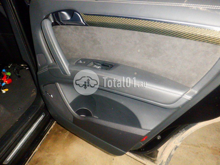 Фото Audi Q7 26
