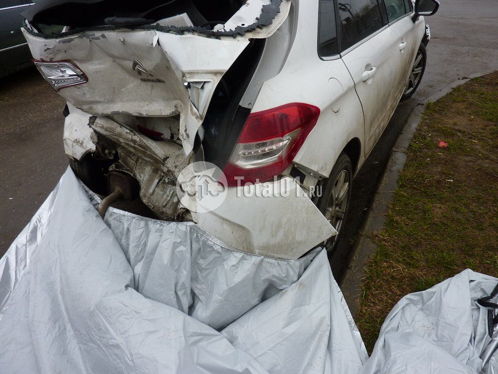 Фото Citroen C4 10