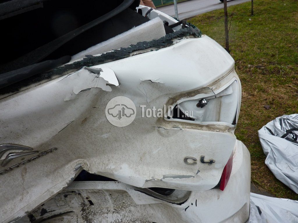 Фото Citroen C4 12
