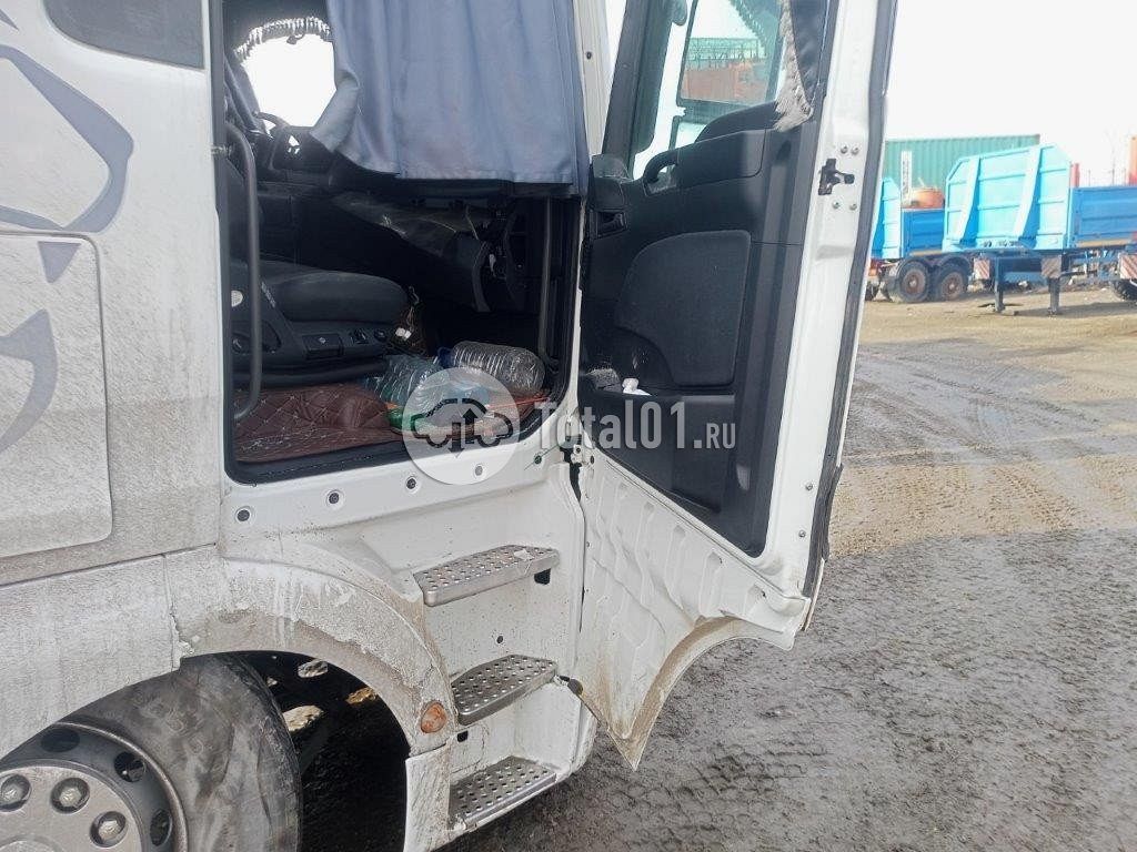 Фото Sitrak C7H 102