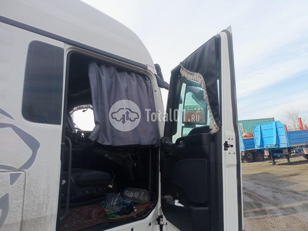 Фото Sitrak C7H 104