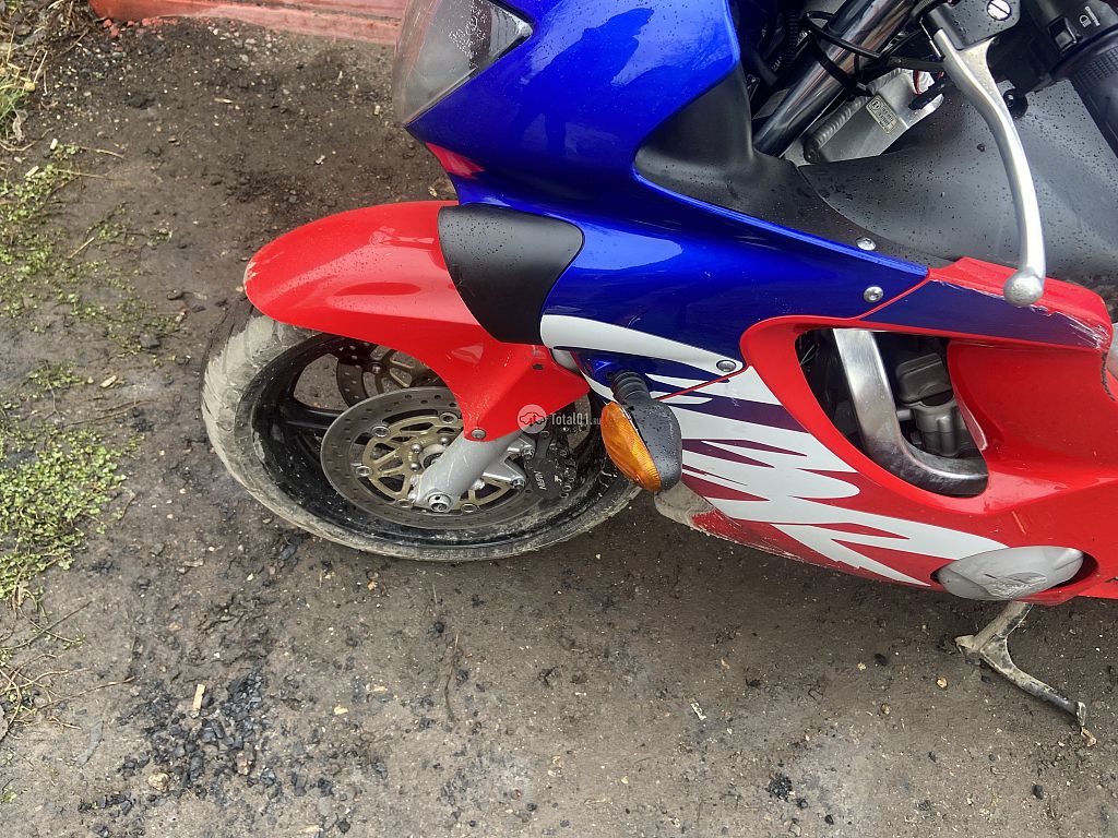 Фото Honda CBR600F 40