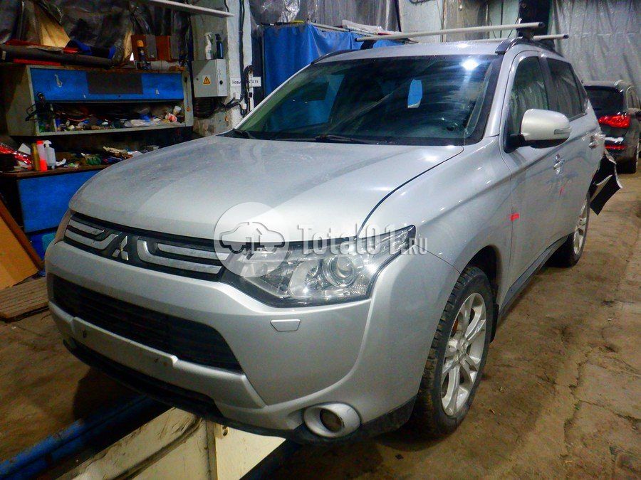Фото Mitsubishi Outlander 6
