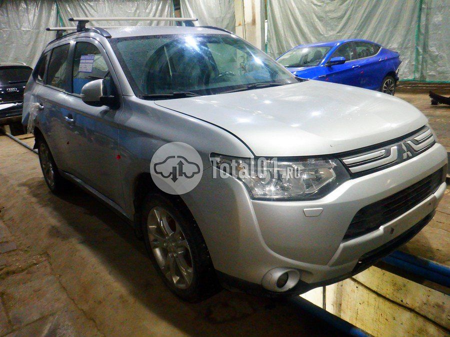 Фото Mitsubishi Outlander 8
