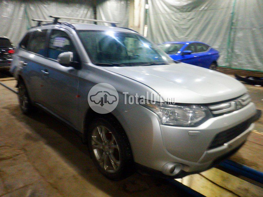 Фото Mitsubishi Outlander 10