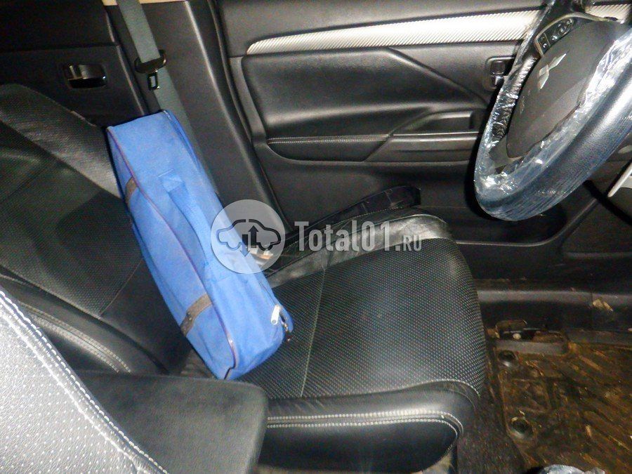 Фото Mitsubishi Outlander 40
