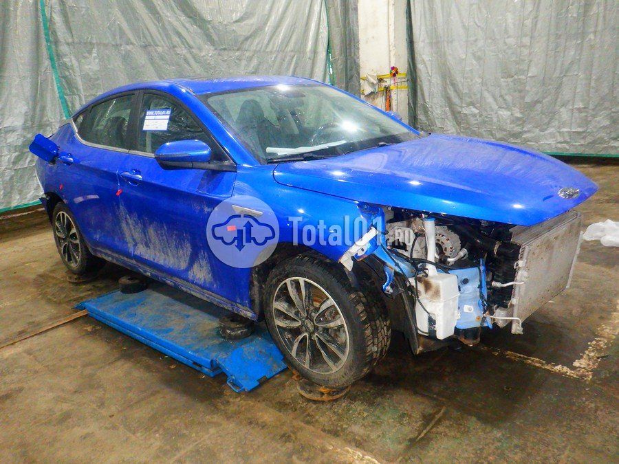 Фото JAC J7 2