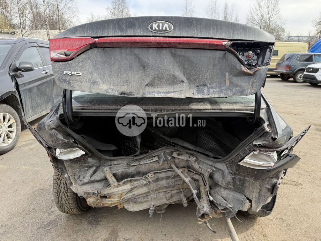 Фото KIA Rio 26
