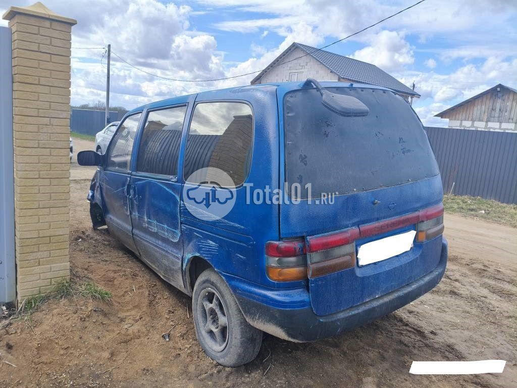 Фото Nissan Serena 8