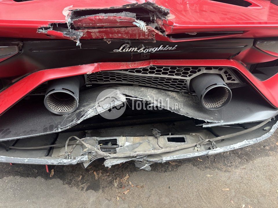 Фото Lamborghini Aventador 38