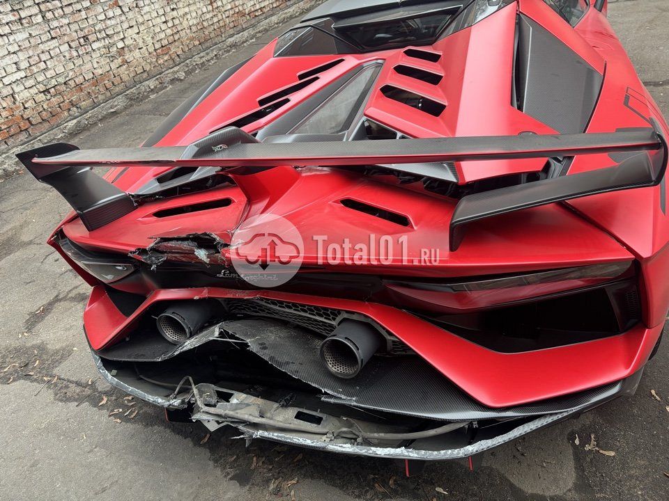 Фото Lamborghini Aventador 102