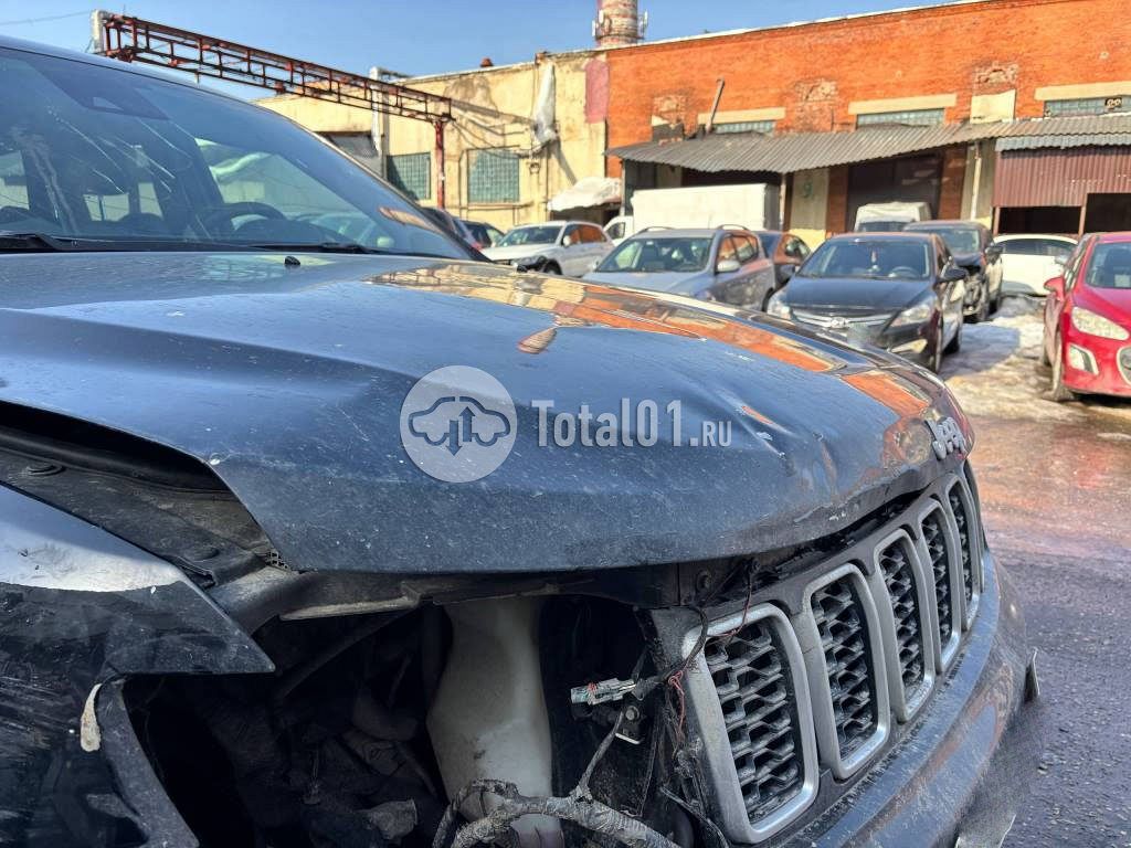 Фото Jeep Grand Cherokee 14