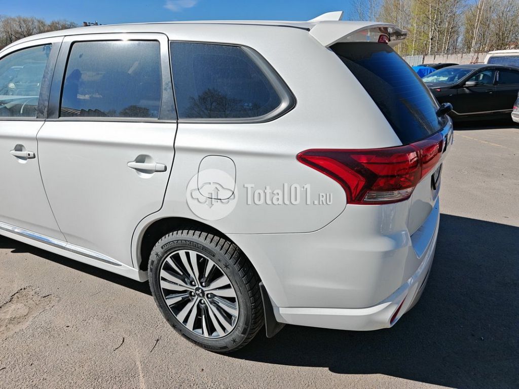 Фото Mitsubishi Outlander Sport 30