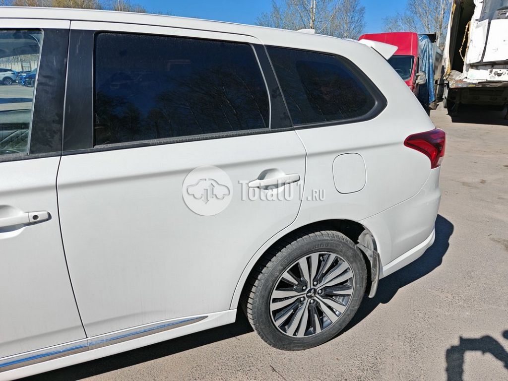 Фото Mitsubishi Outlander Sport 32