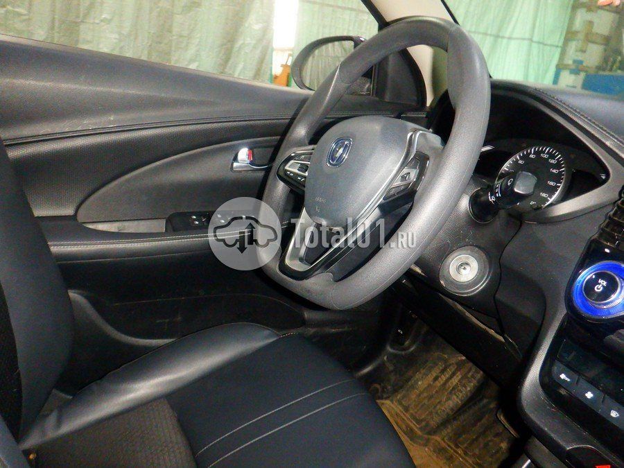 Фото Changan Alsvin 30
