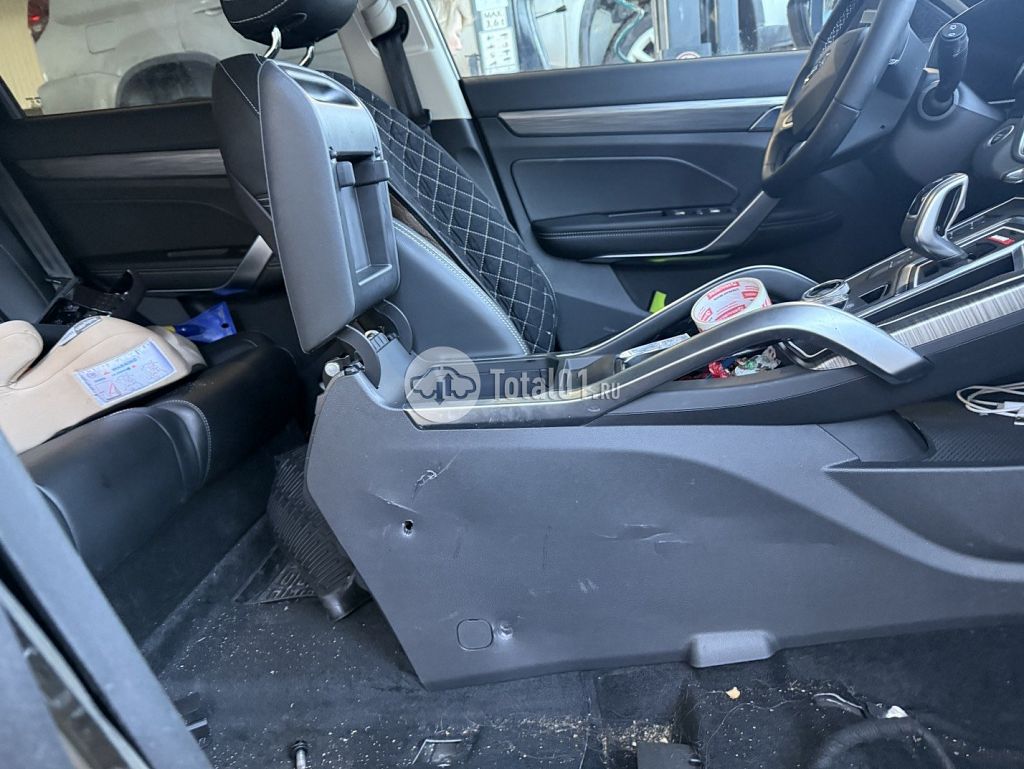 Фото Belgee X70 18