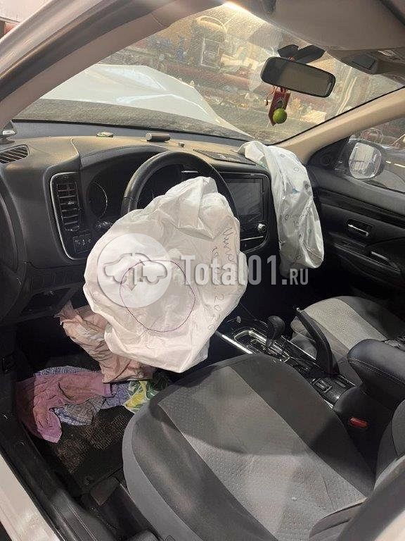 Фото Mitsubishi Outlander 136