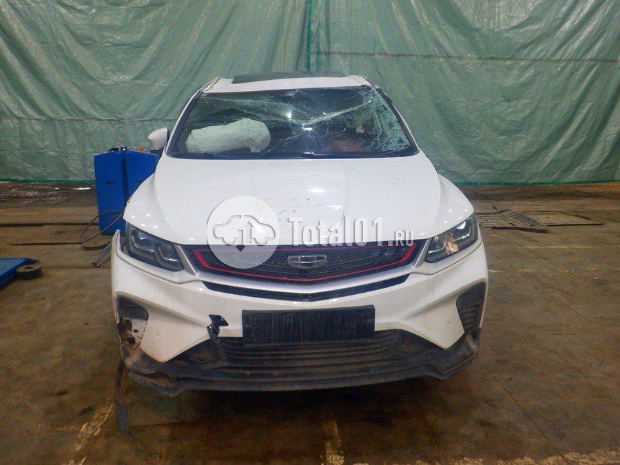 Фото Geely Coolray 4