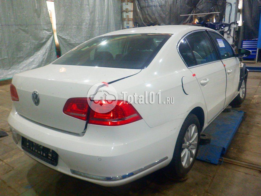 Фото Volkswagen Passat 14