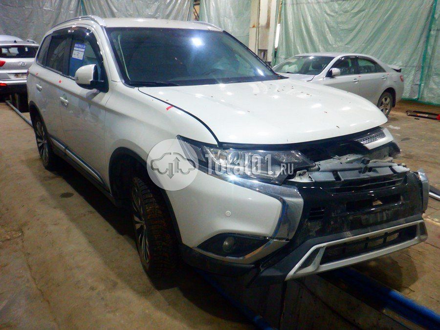Фото Mitsubishi Outlander 2