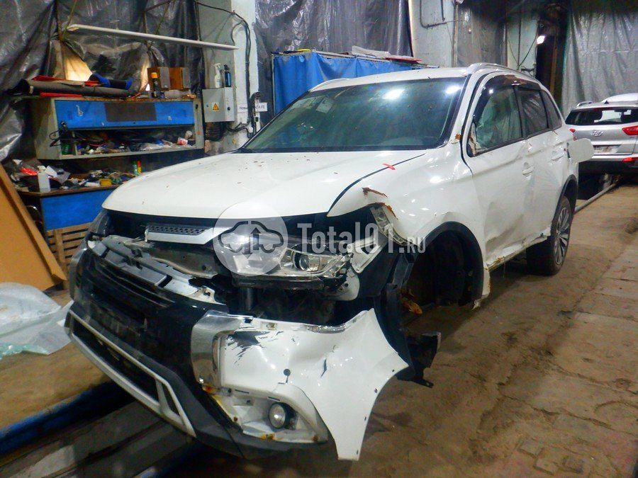 Фото Mitsubishi Outlander 6