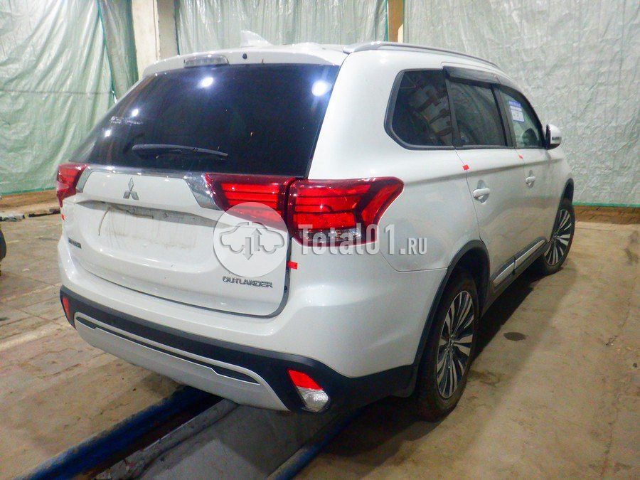Фото Mitsubishi Outlander 14