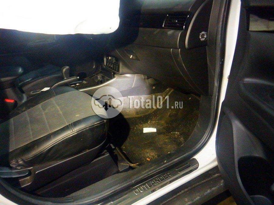 Фото Mitsubishi Outlander 22