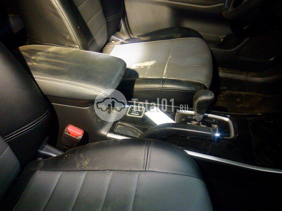 Фото Mitsubishi Outlander 34