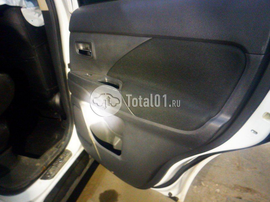 Фото Mitsubishi Outlander 46