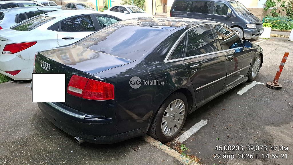 Фото Audi A8 12