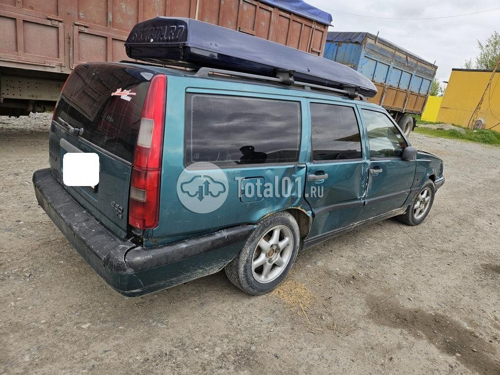 Фото Volvo 850 10
