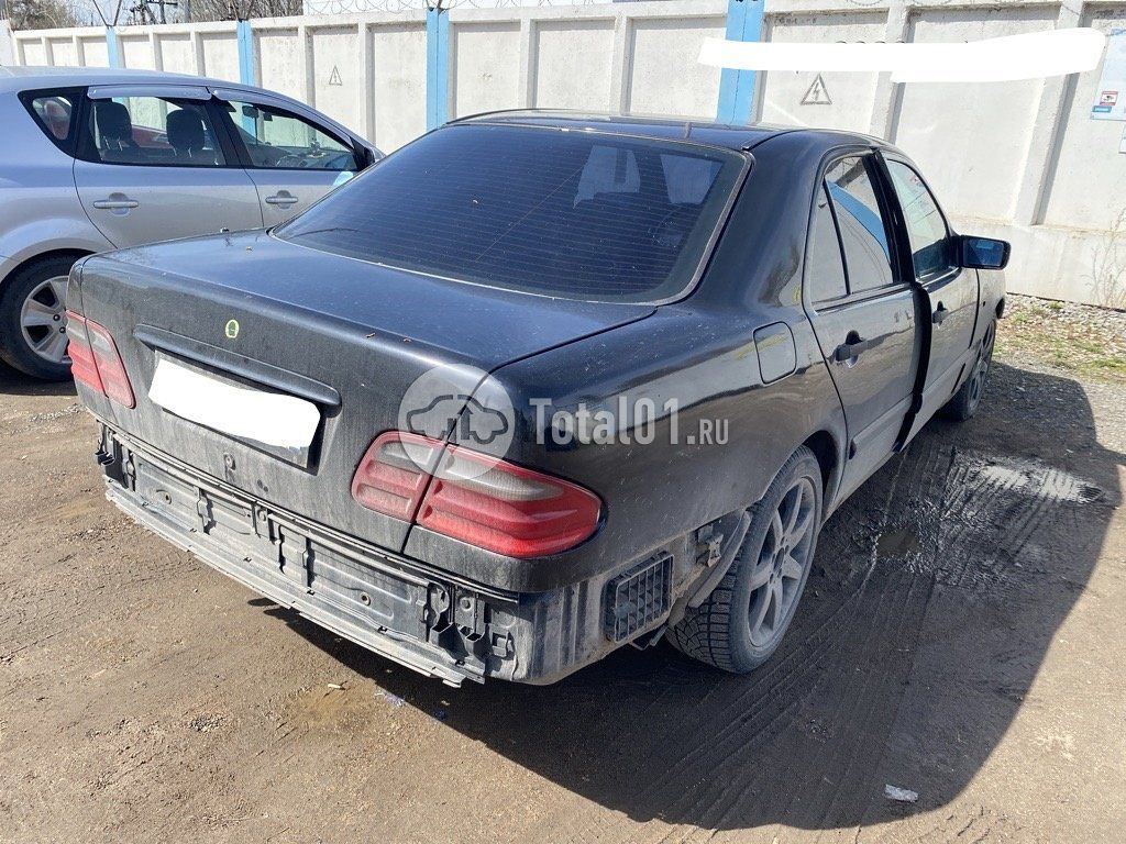 Фото Mercedes-Benz E-класс 8