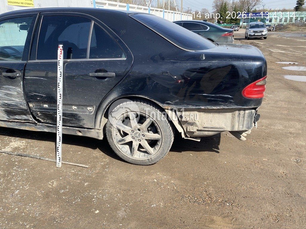 Фото Mercedes-Benz E-класс 12