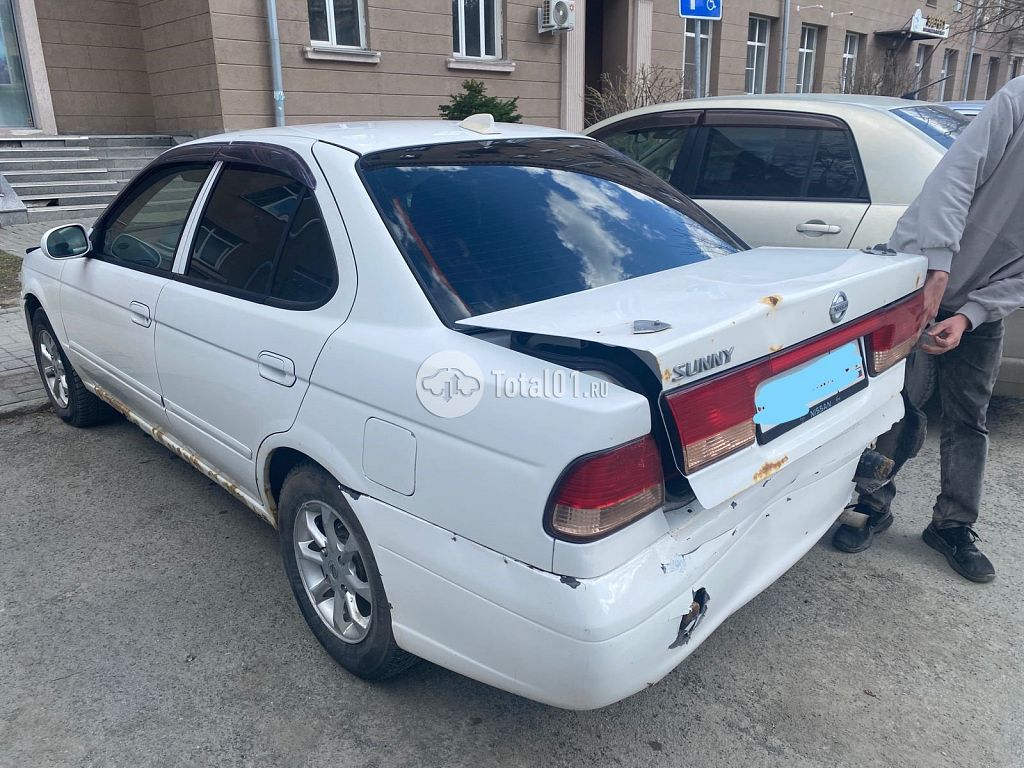 Фото Nissan Sunny 8