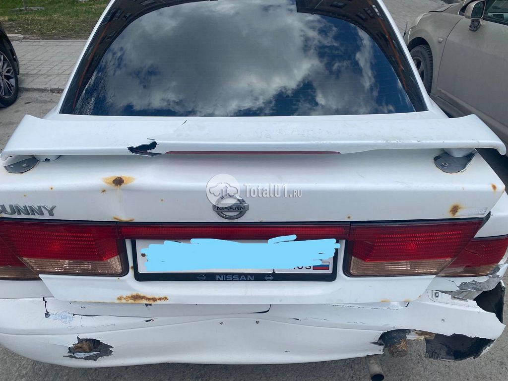 Фото Nissan Sunny 16