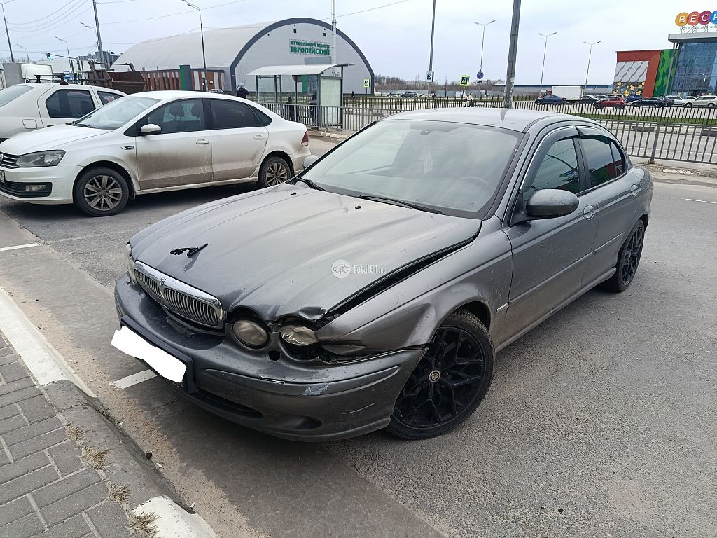 Фото Jaguar X-type 4