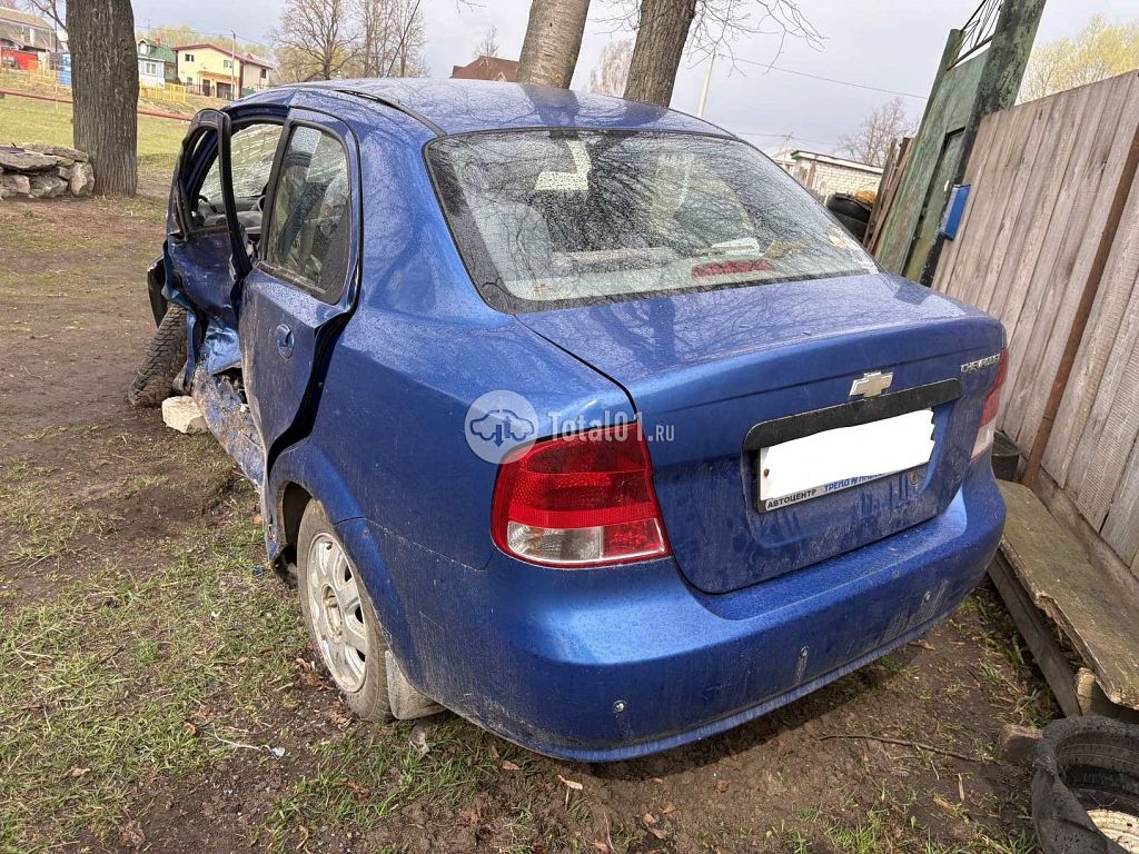Фото Chevrolet Aveo 4