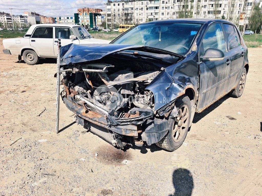 Фото Volkswagen Golf 4