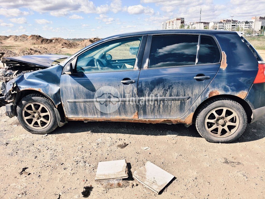 Фото Volkswagen Golf 10