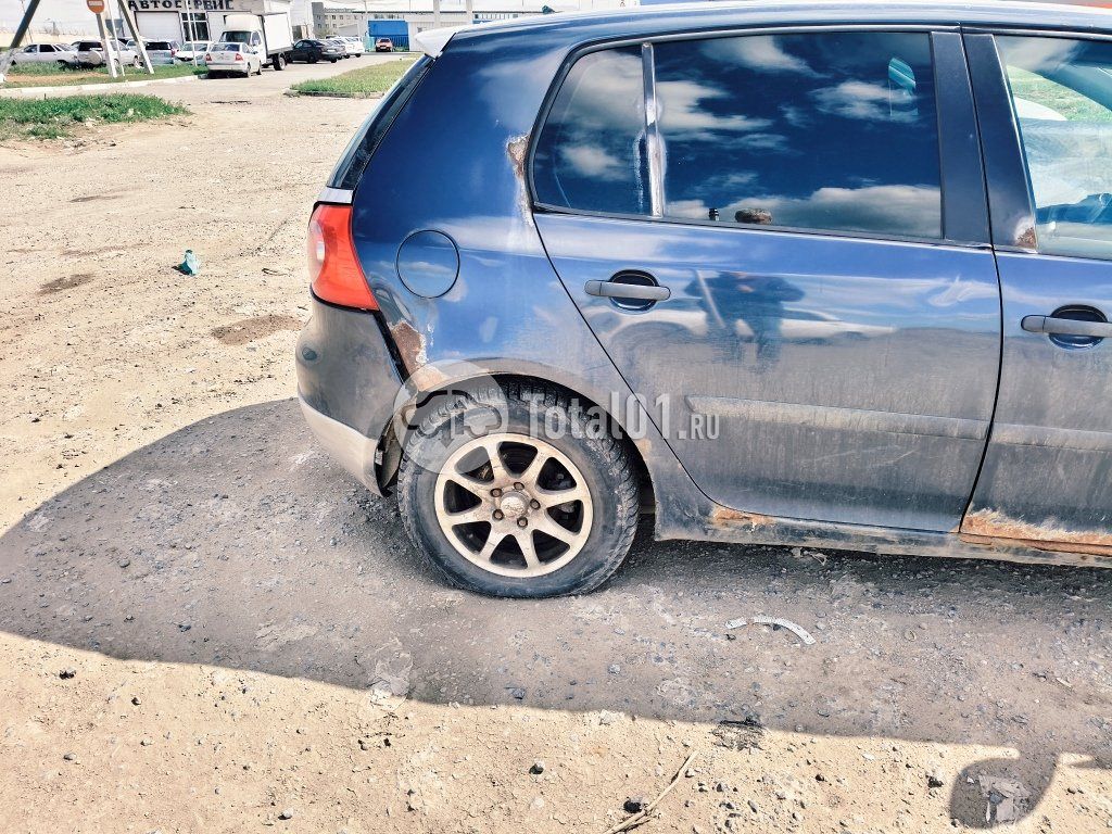 Фото Volkswagen Golf 16