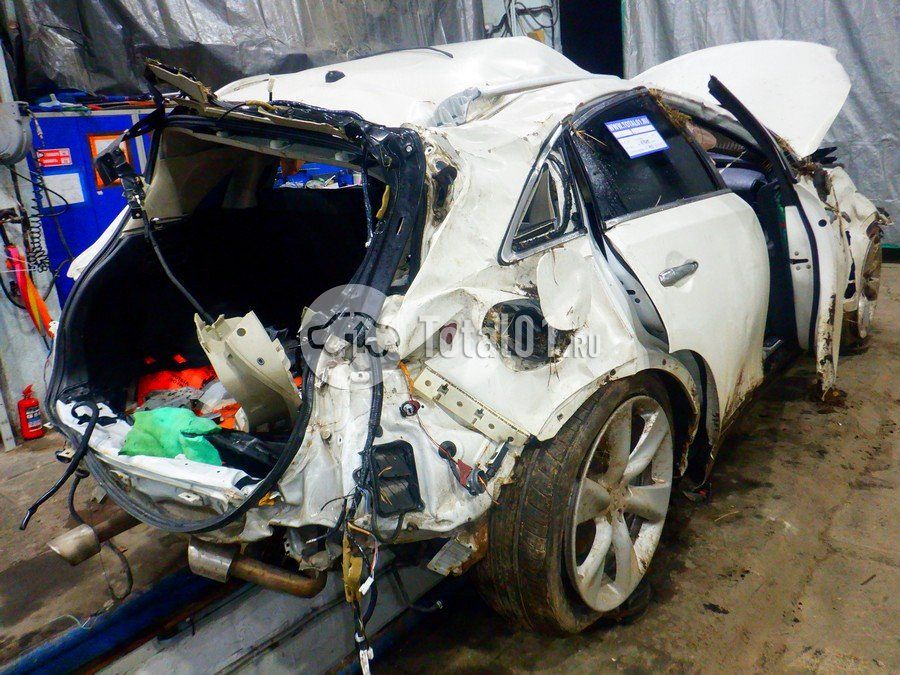 Фото Infiniti FX37 14