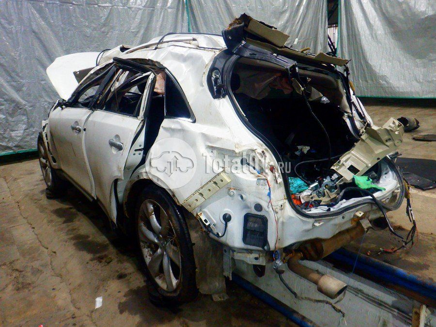 Фото Infiniti FX37 16