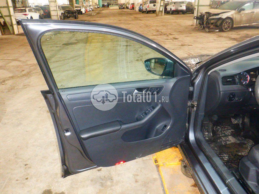 Фото Volkswagen Jetta 44