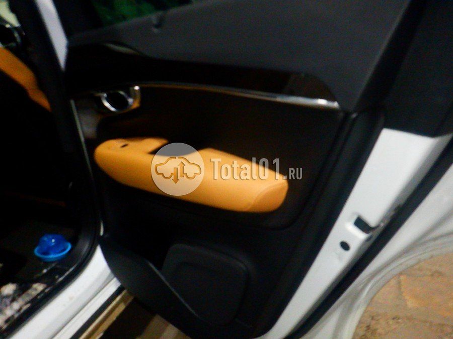 Фото Volvo XC90 50